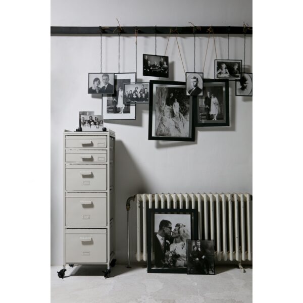 XPOSE X-LARGE PHOTOFRAME WITH CHAIN METAL BLACK - Image 2