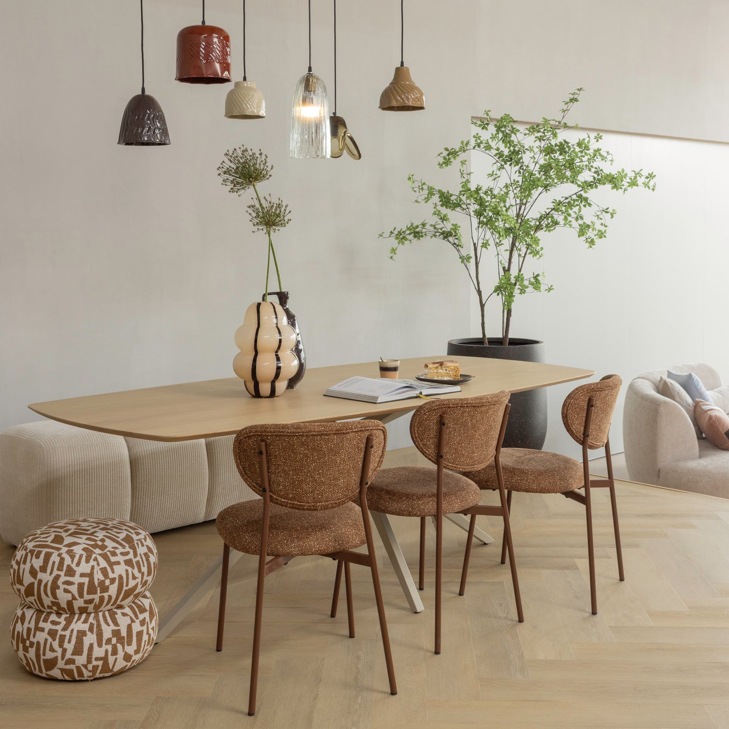 Anic pouf with graphic pattern brown/sand