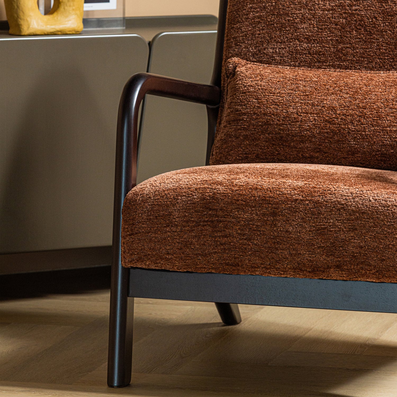 MARK ARMCHAIR CHENILLE BROWN - Slika 8